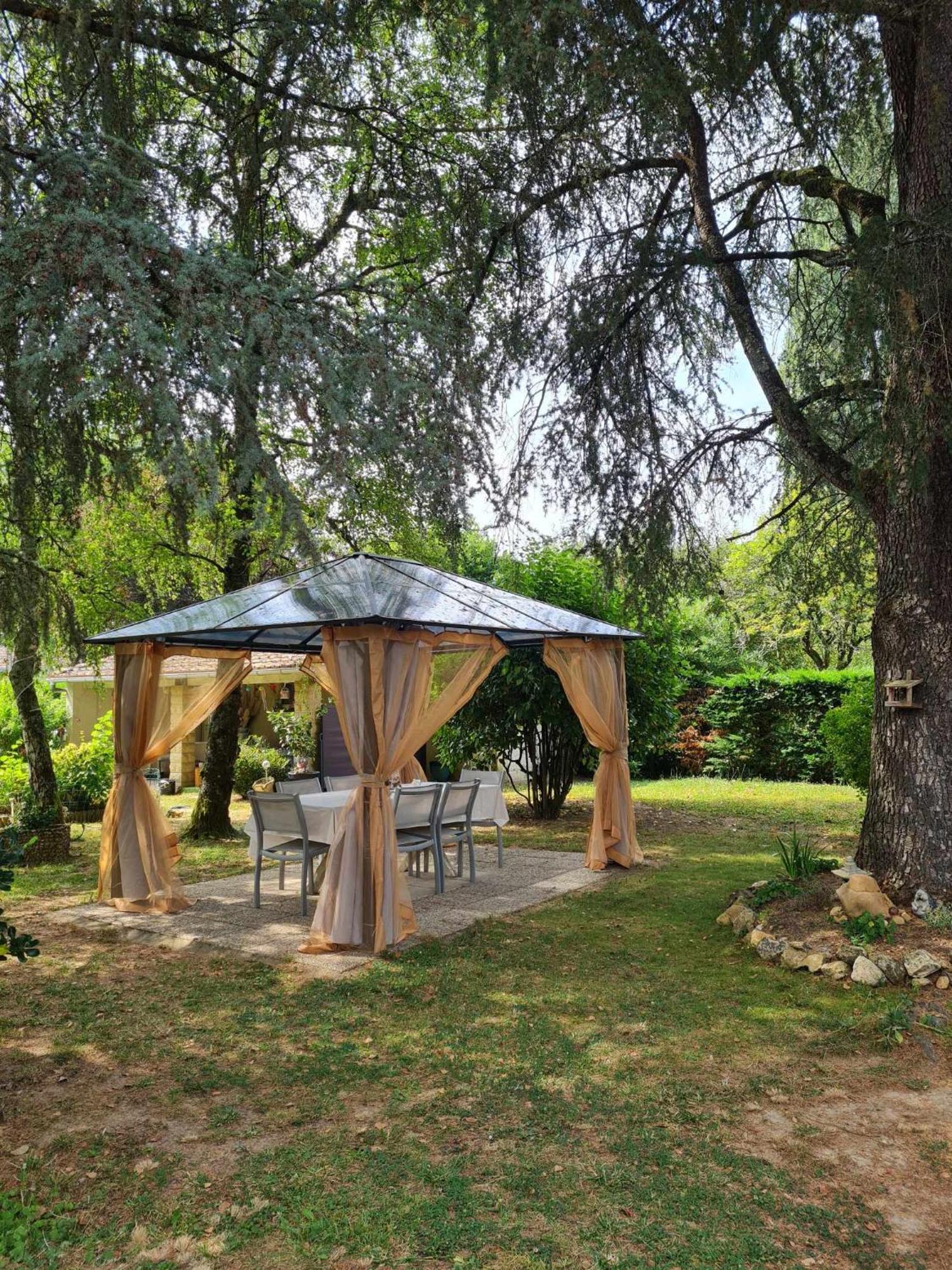 Saint-Medard-de-Mussidan Les Cedres Bleus B&B 외부 사진