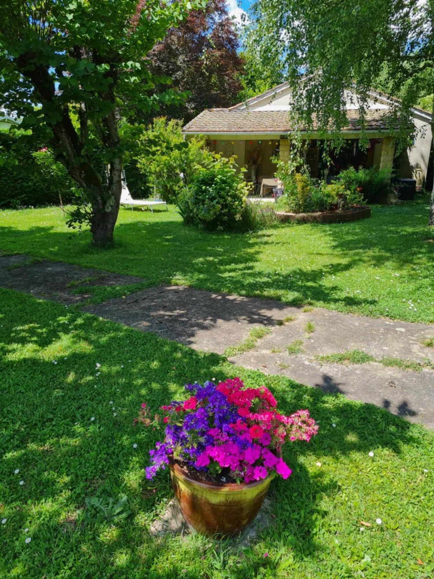 Saint-Medard-de-Mussidan Les Cedres Bleus B&B 외부 사진